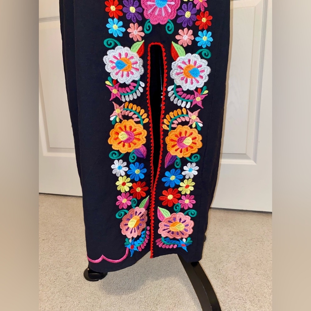 NWT Boho Floral Embroidered Halter Maxi Dress Size Small - Picture 5 of 11